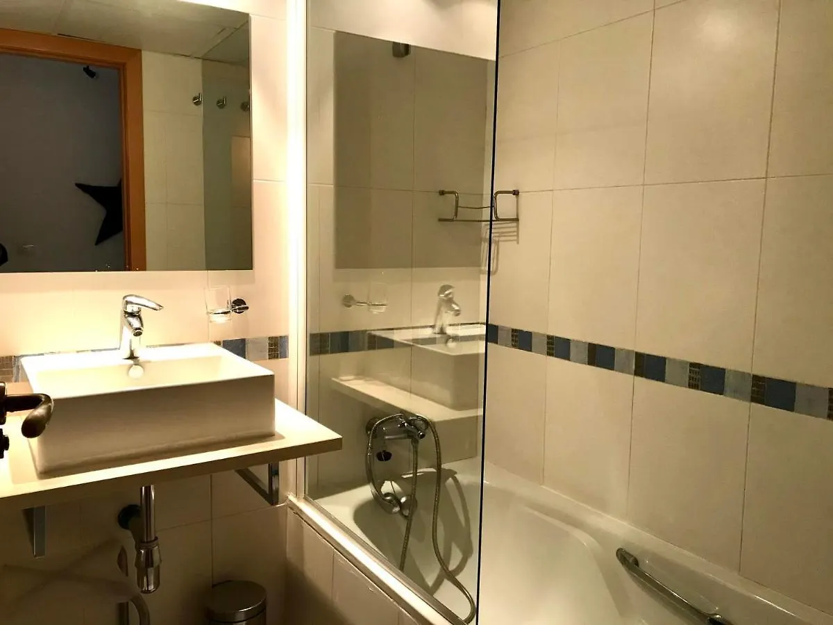 Apartamento En Edificio Alba Con Parking Y Piscina 128B - Inmo22